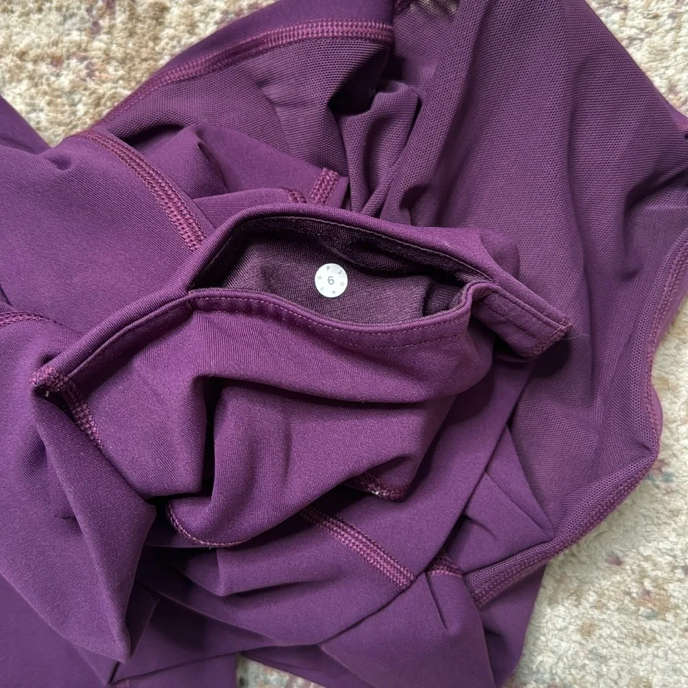 Lululemon Mesh Panel High Rise Legging - Picture 4 of 9